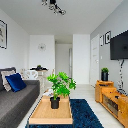 Warsaw Inside Solec With Private Parking Διαμέρισμα Εξωτερικό φωτογραφία