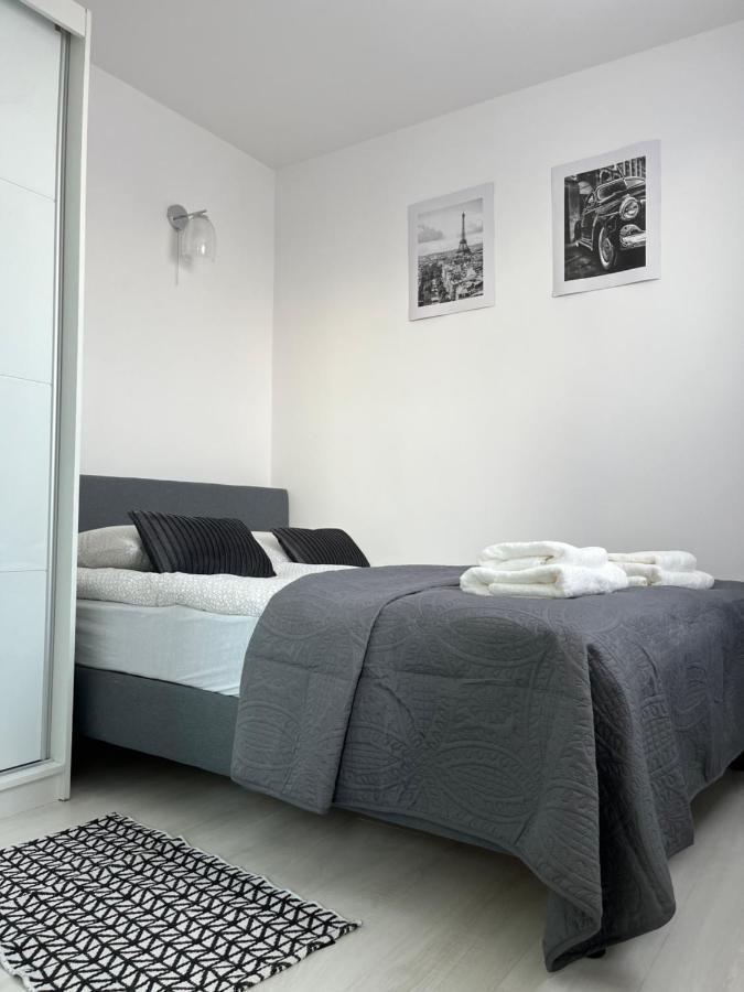 Warsaw Inside Solec With Private Parking Διαμέρισμα Εξωτερικό φωτογραφία